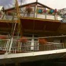 Kacsalábon forgó ház