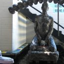 Szobor és szökőkút